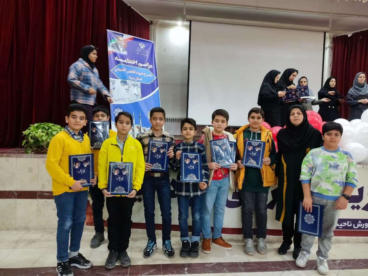 کسب مقام برتر کشوری در مسابقات پژوهش سرای های دانش آموزی